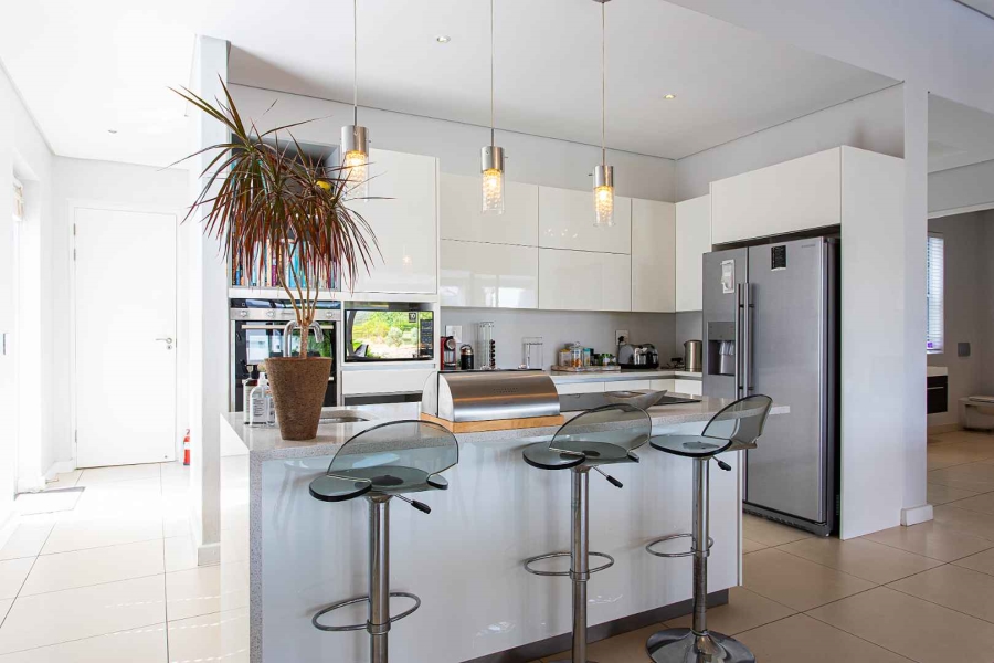 To Let 4 Bedroom Property for Rent in Val De Vie Estate Western Cape
